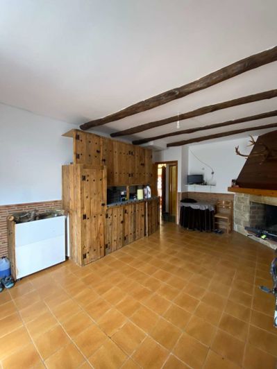 Image No.9-3 Bed Property for sale