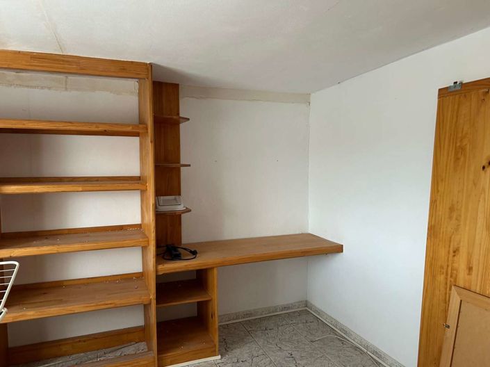 Image No.24-6 Bed Townhouse for sale