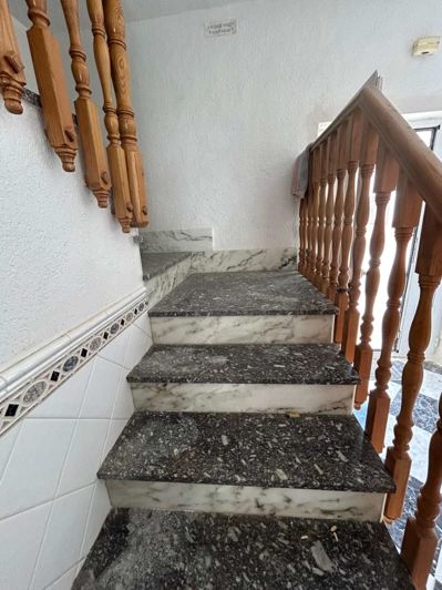 Image No.29-6 Bed Townhouse for sale