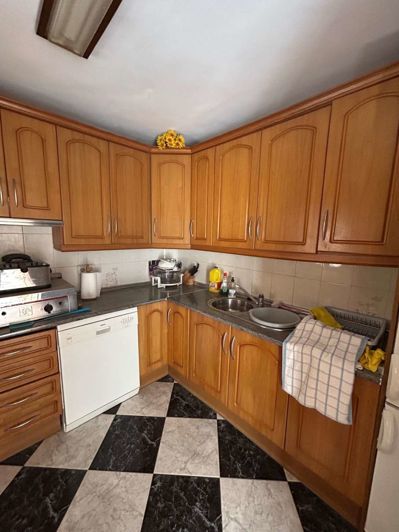 Image No.4-6 Bed Townhouse for sale