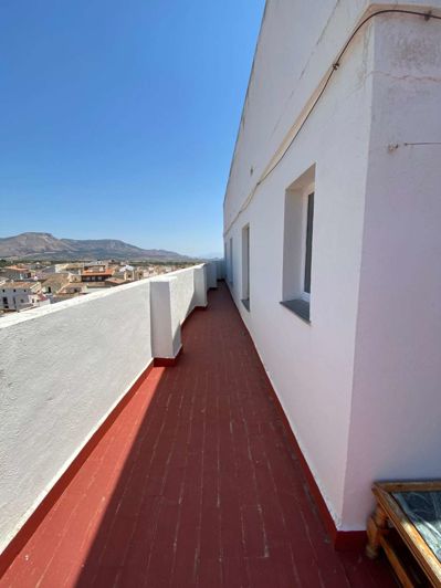 Image No.17-4 Bed Apartment for sale