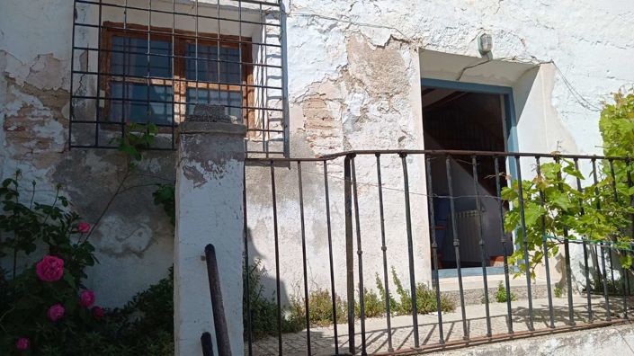 Image No.28-6 Bed Property for sale