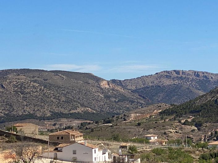 Image No.22-3 Bed Property for sale