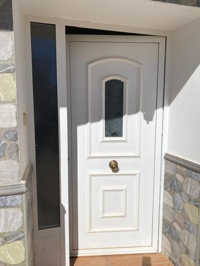 Image No.3-3 Bed Property for sale