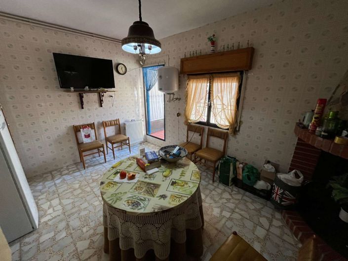 Image No.14-5 Bed Property for sale