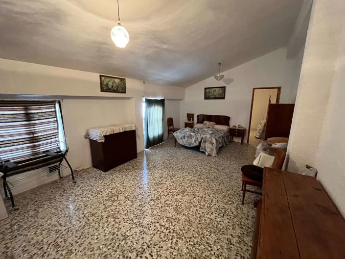 Image No.21-5 Bed Property for sale