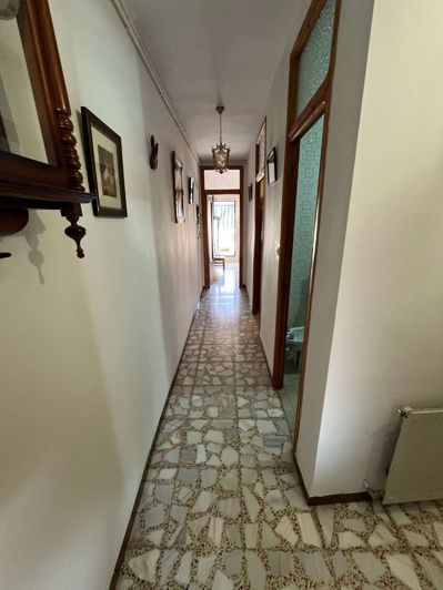 Image No.5-5 Bed Property for sale