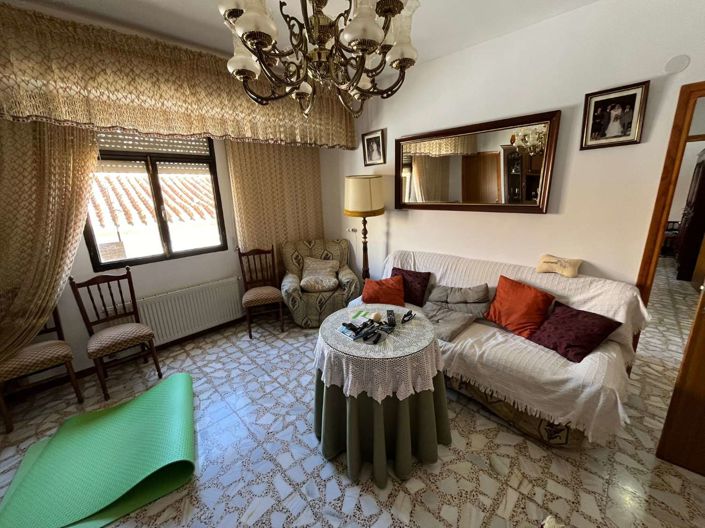 Image No.6-5 Bed Property for sale