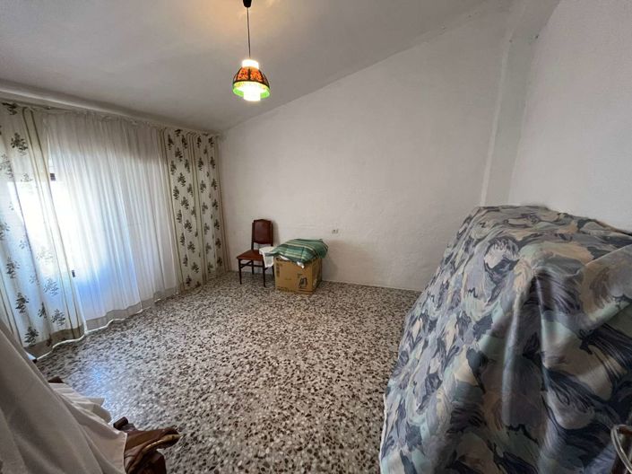 Image No.7-5 Bed Property for sale