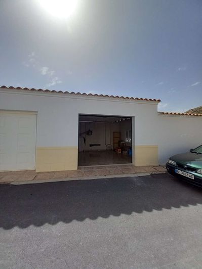 Image No.4-4 Bed Property for sale