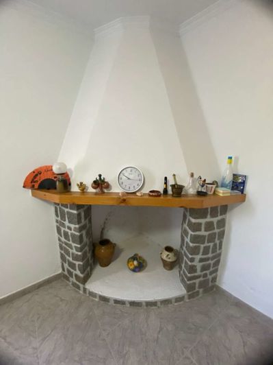 Image No.10-3 Bed Property for sale