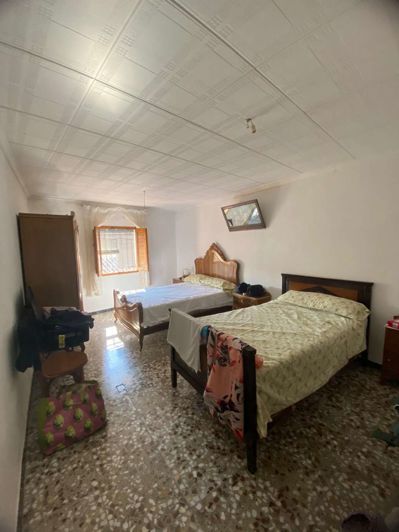 Image No.17-3 Bed Property for sale