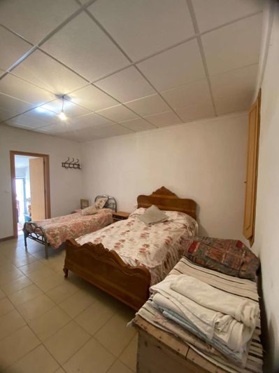 Image No.18-3 Bed Property for sale