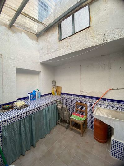 Image No.21-3 Bed Property for sale