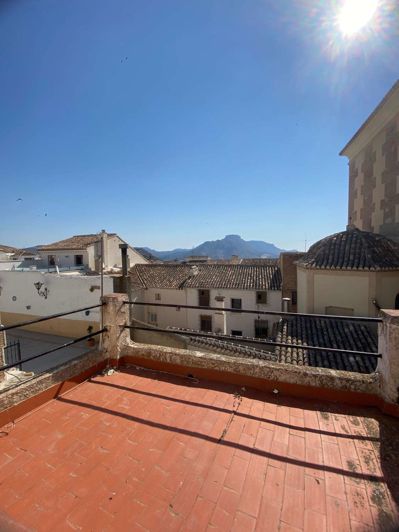 Image No.22-3 Bed Property for sale