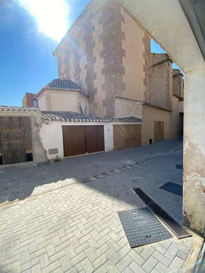 Image No.28-3 Bed Property for sale