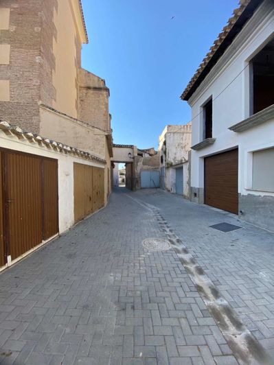 Image No.29-3 Bed Property for sale