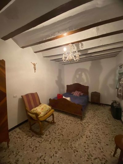 Image No.6-3 Bed Property for sale