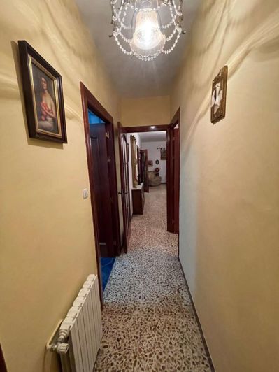 Image No.18-5 Bed Property for sale