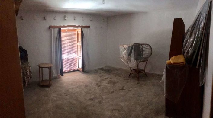 Image No.28-5 Bed Property for sale