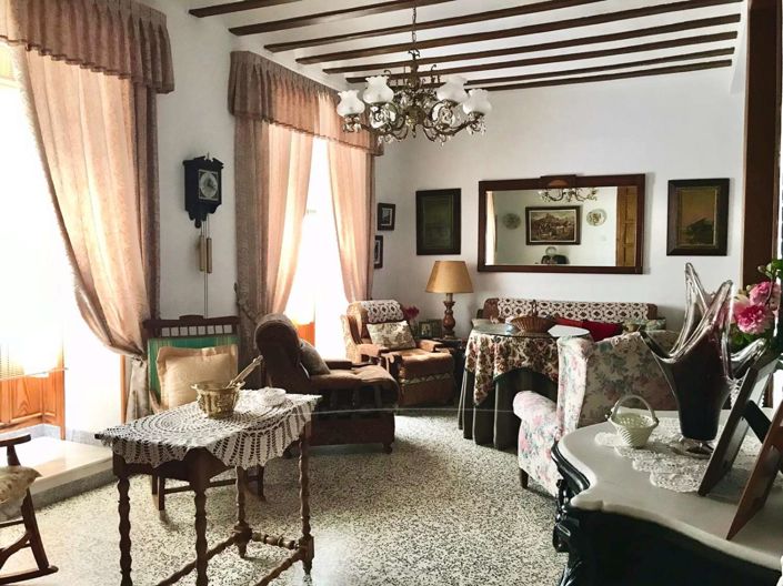 Image No.3-5 Bed Property for sale