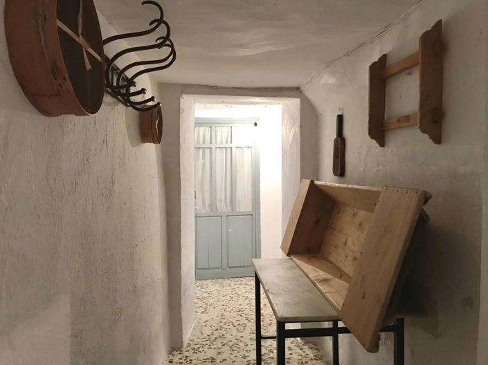 Image No.31-5 Bed Property for sale