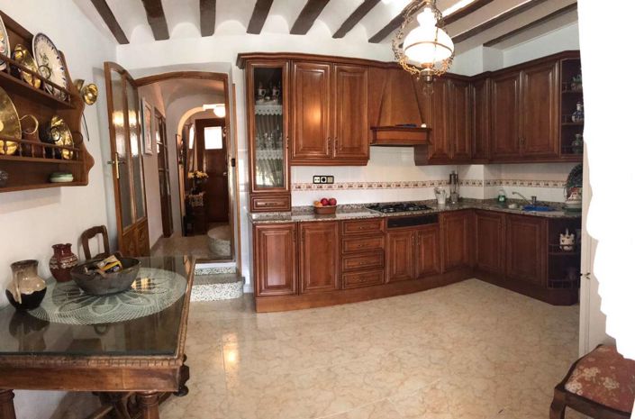 Image No.7-5 Bed Property for sale