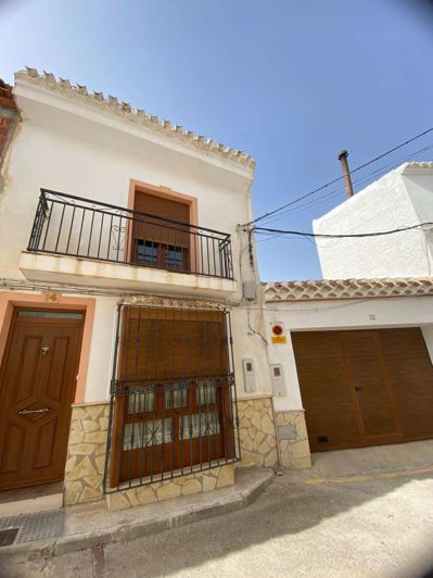 Image No.34-3 Bed Property for sale