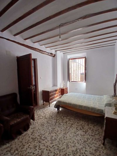 Image No.5-2 Bed Property for sale