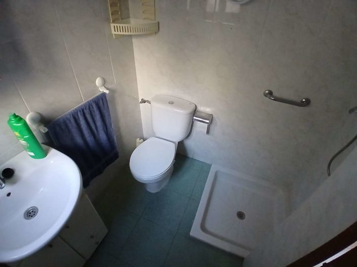 Image No.7-2 Bed Property for sale