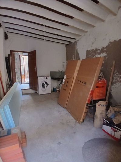 Image No.9-2 Bed Property for sale