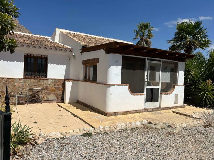 Image No.4-3 Bed Chalet for sale