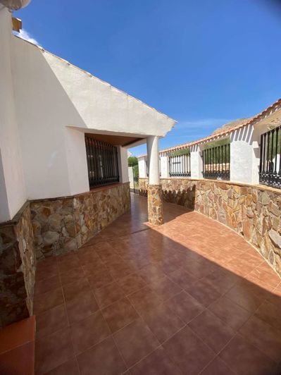 Image No.42-3 Bed Chalet for sale