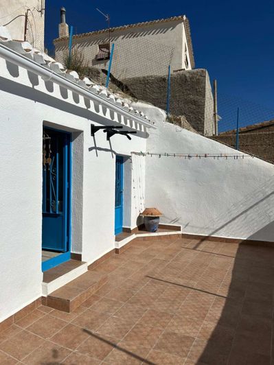 Image No.20-4 Bed Townhouse for sale