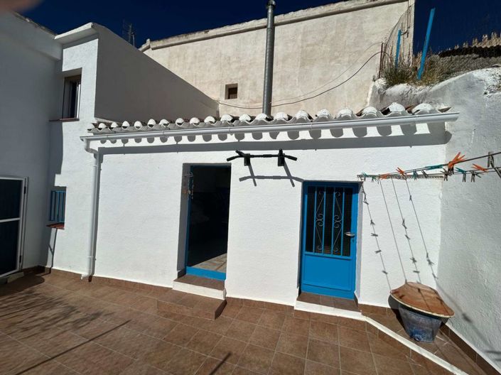 Image No.21-4 Bed Townhouse for sale