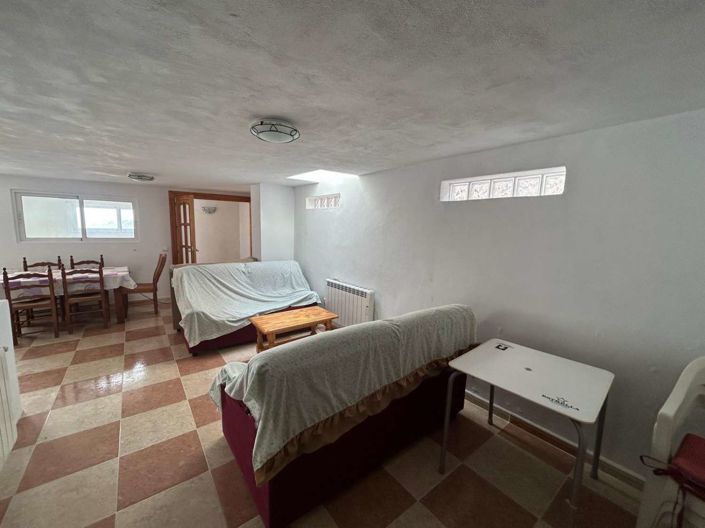 Image No.19-5 Bed Chalet for sale