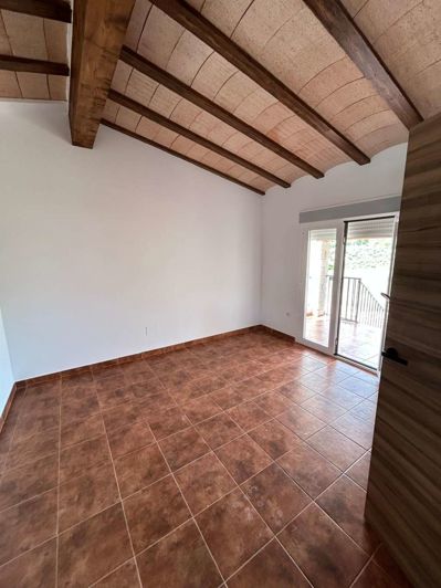 Image No.21-4 Bed Property for sale