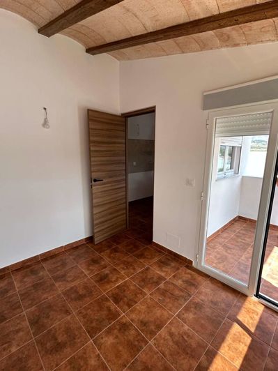 Image No.25-4 Bed Property for sale