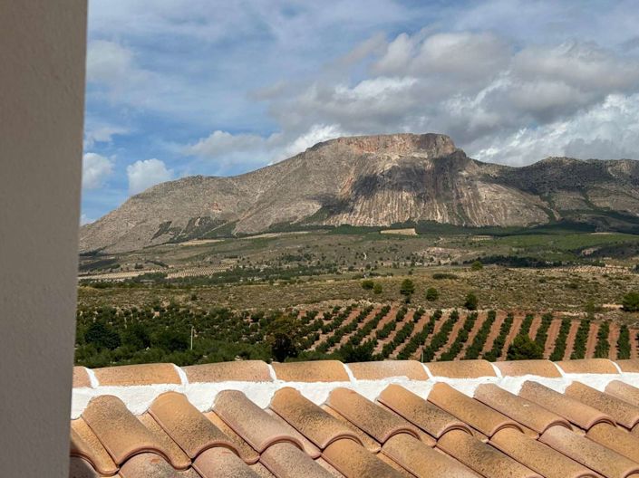 Image No.31-4 Bed Property for sale