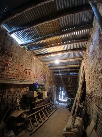 Image No.10-7 Bed Property for sale