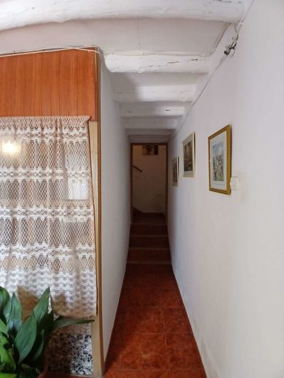 Image No.13-7 Bed Property for sale