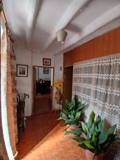 Image No.3-7 Bed Property for sale