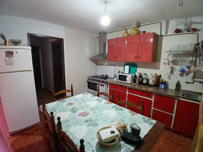 Image No.6-7 Bed Property for sale