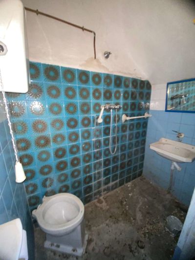 Image No.12-4 Bed Property for sale