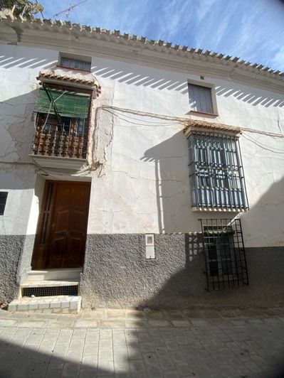 Image No.28-4 Bed Property for sale