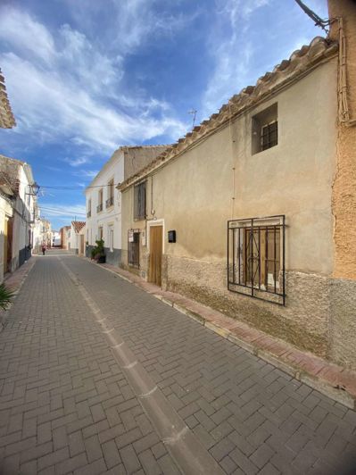 Image No.1-3 Bed Property for sale