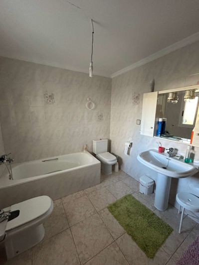 Image No.13-5 Bed Property for sale