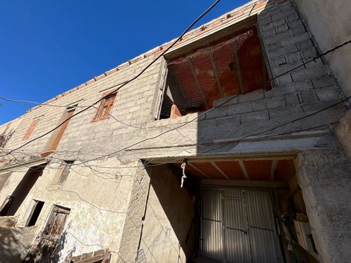 Image No.37-5 Bed Property for sale