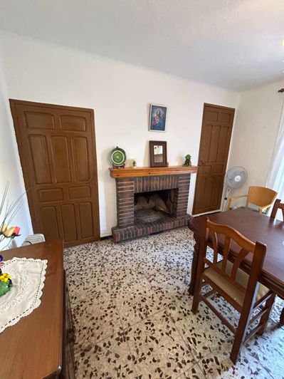 Image No.5-5 Bed Property for sale