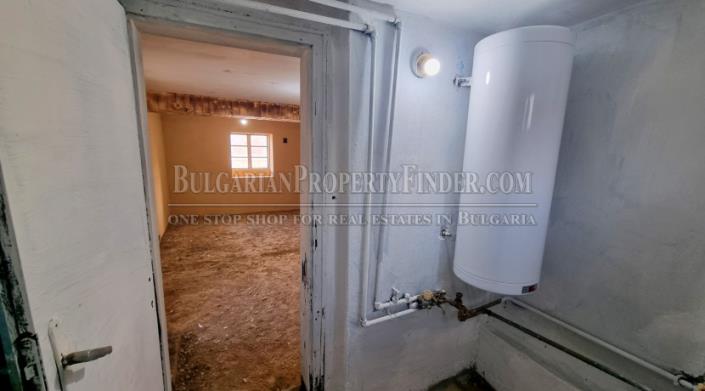 Image No.7-4 Bed Country Property for sale